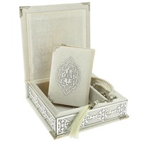 Коран на арабском языке и четки в подарочном футляре (23х25 см) 19630