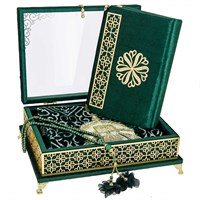 Коран на арабском языке, коврик и четки в подарочном футляре (24х31 см) 19780